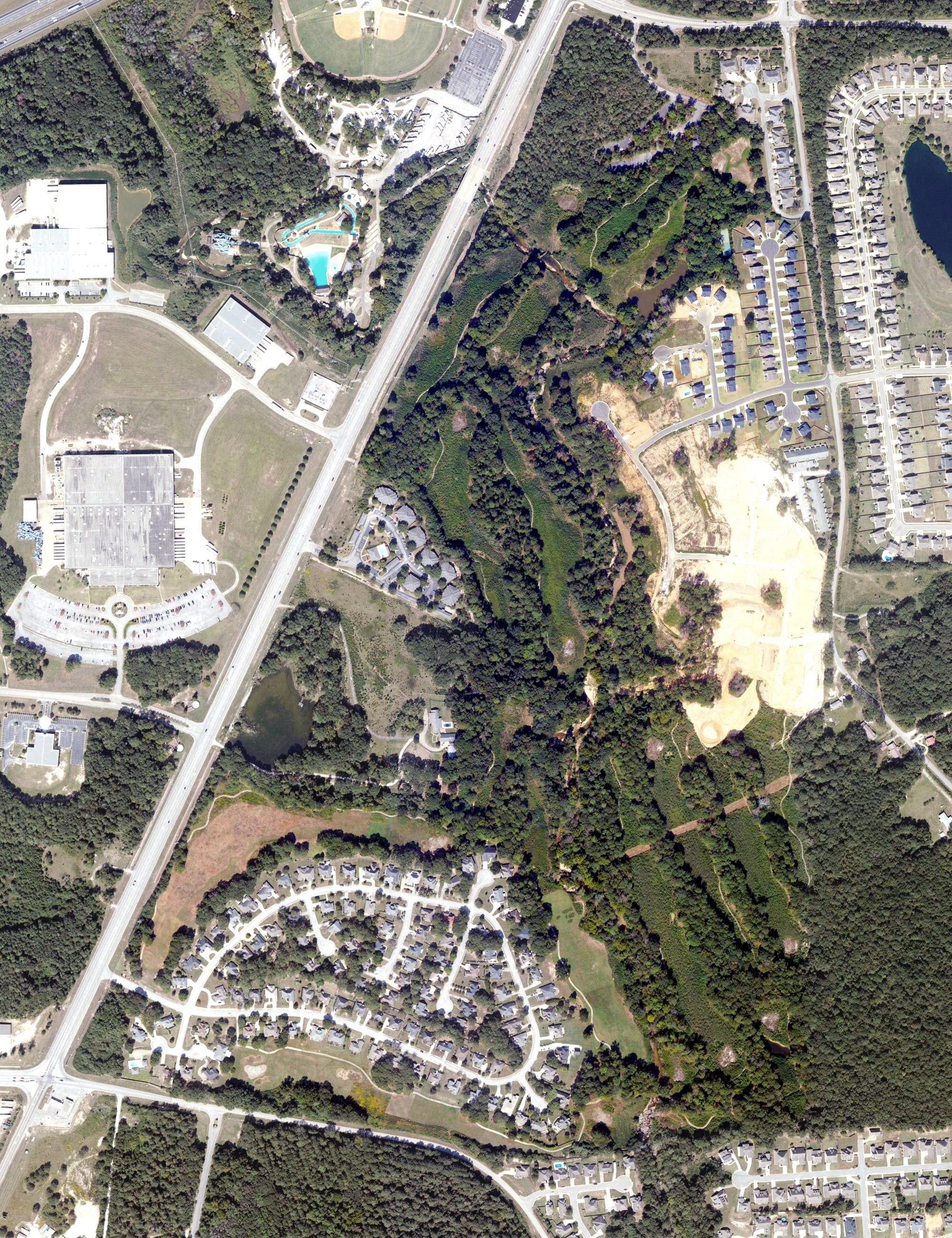 Aerial view of Auburn Links, AL