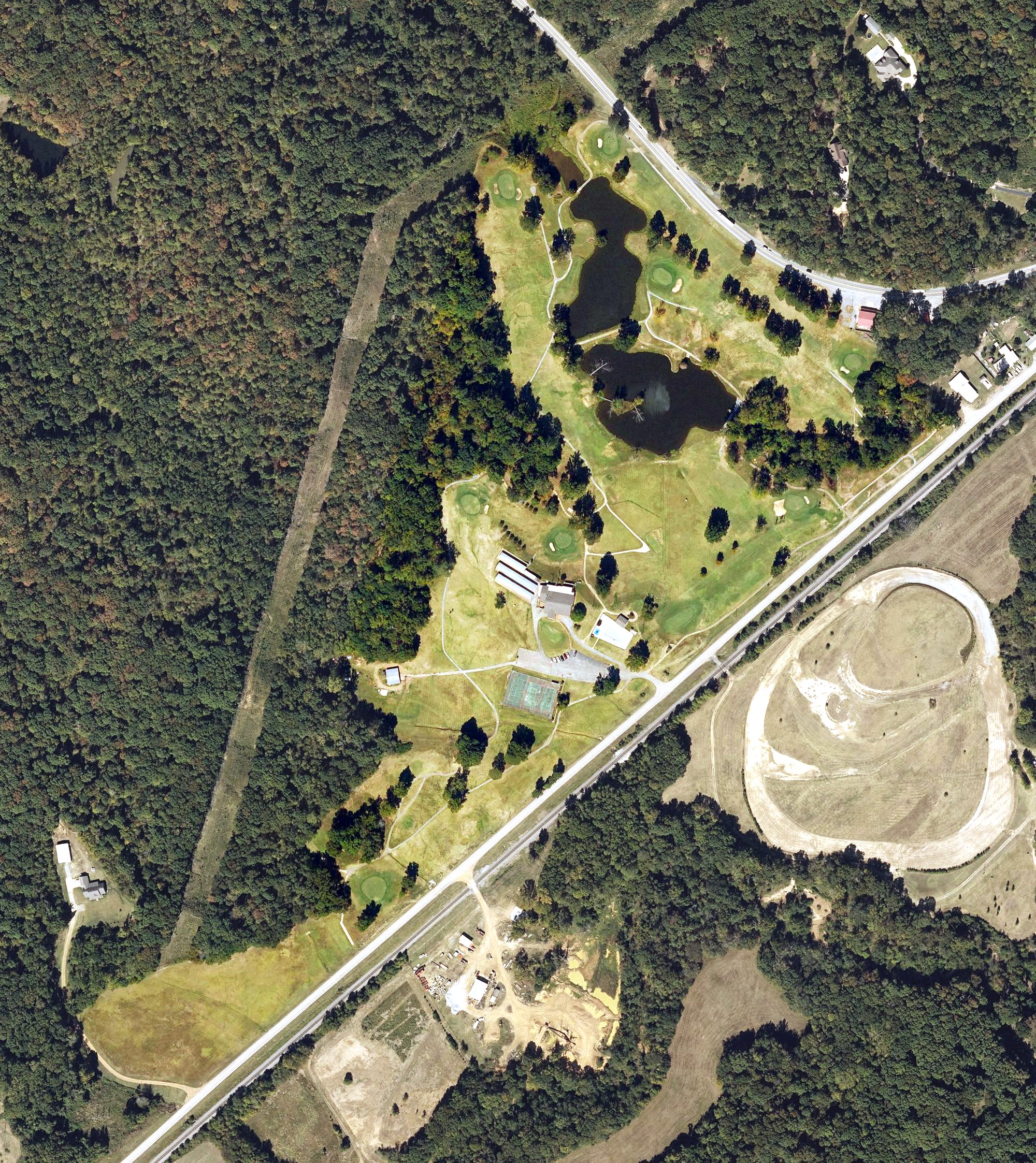Aerial view of Crowley's Ridge Country Club, AR