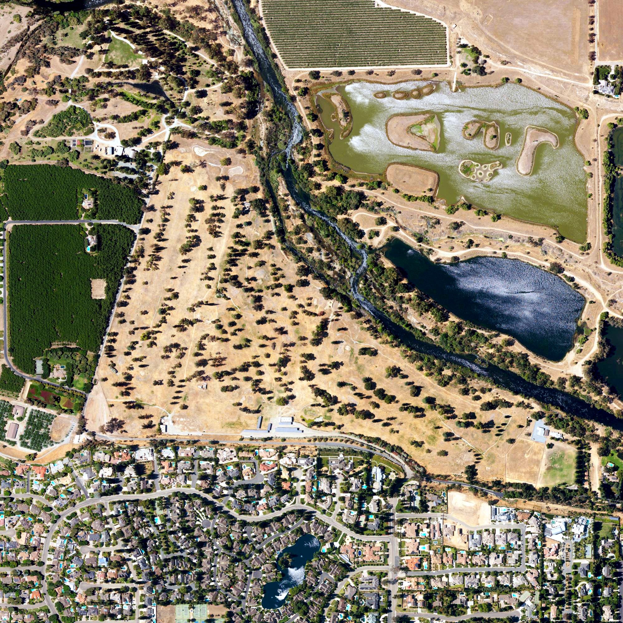 Aerial view of Fig Garden Golf Club, CA