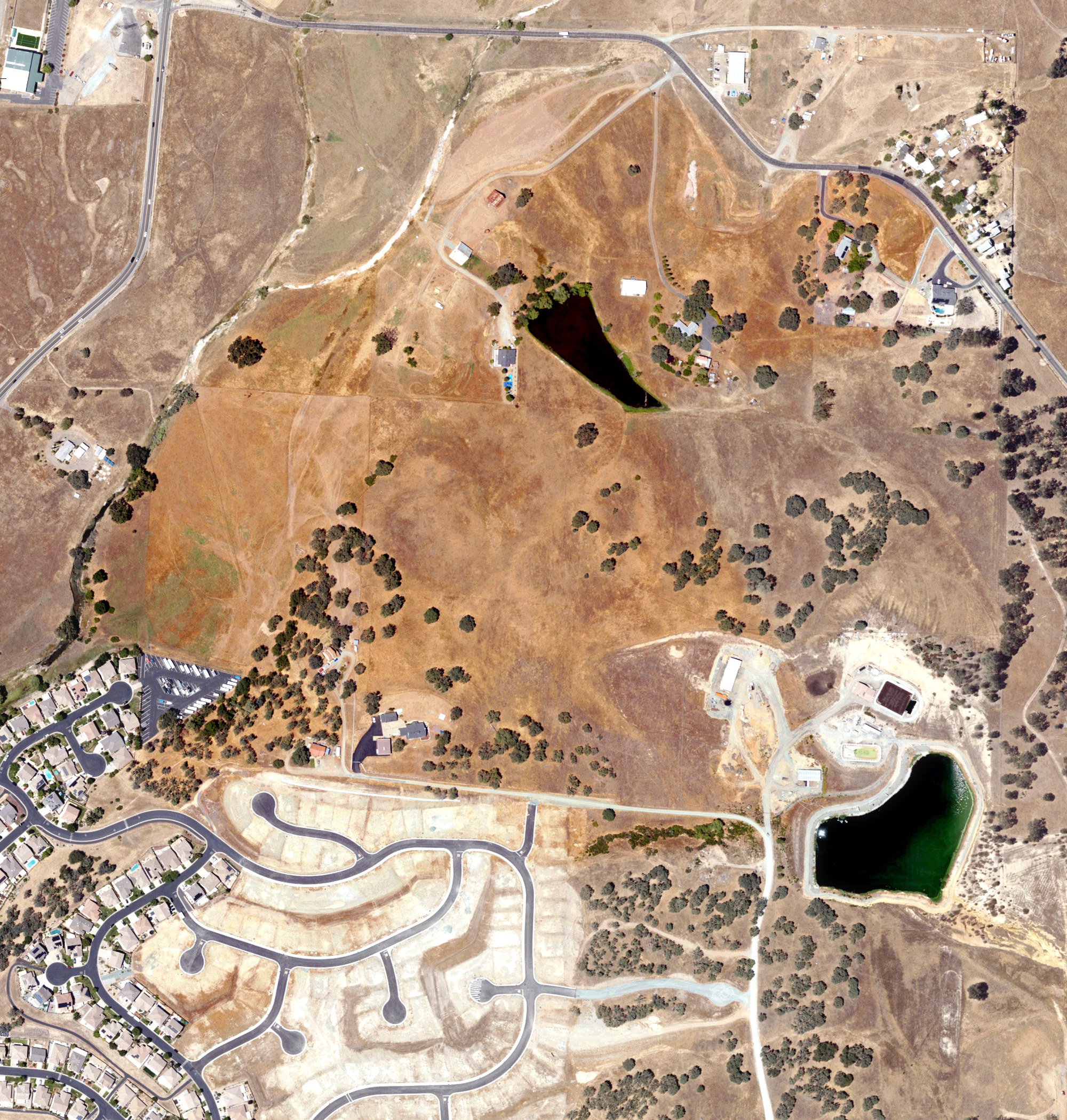 Aerial view of la Contenta Lakes Golf, CA