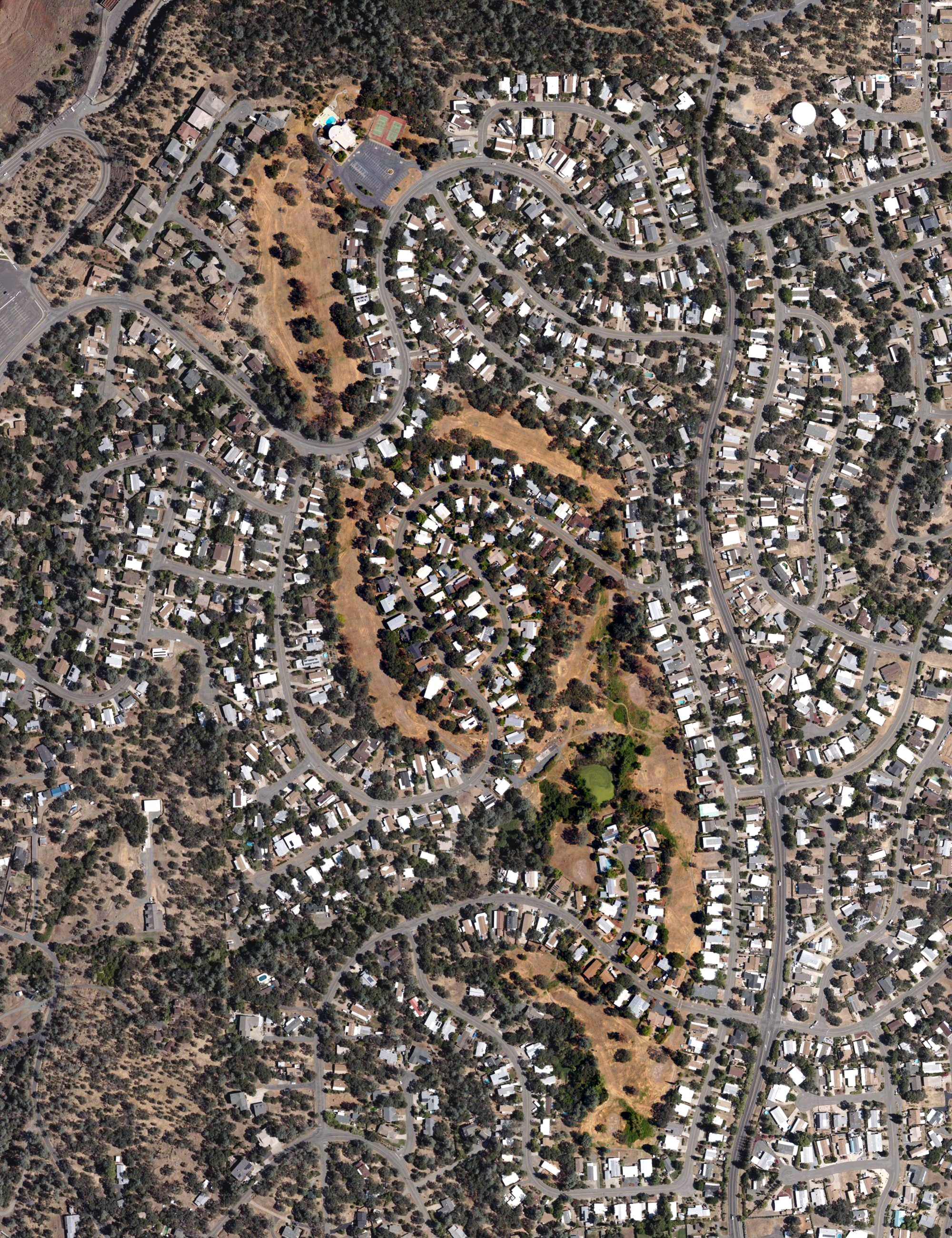 Aerial view of Lake Oroville Golf Course, CA