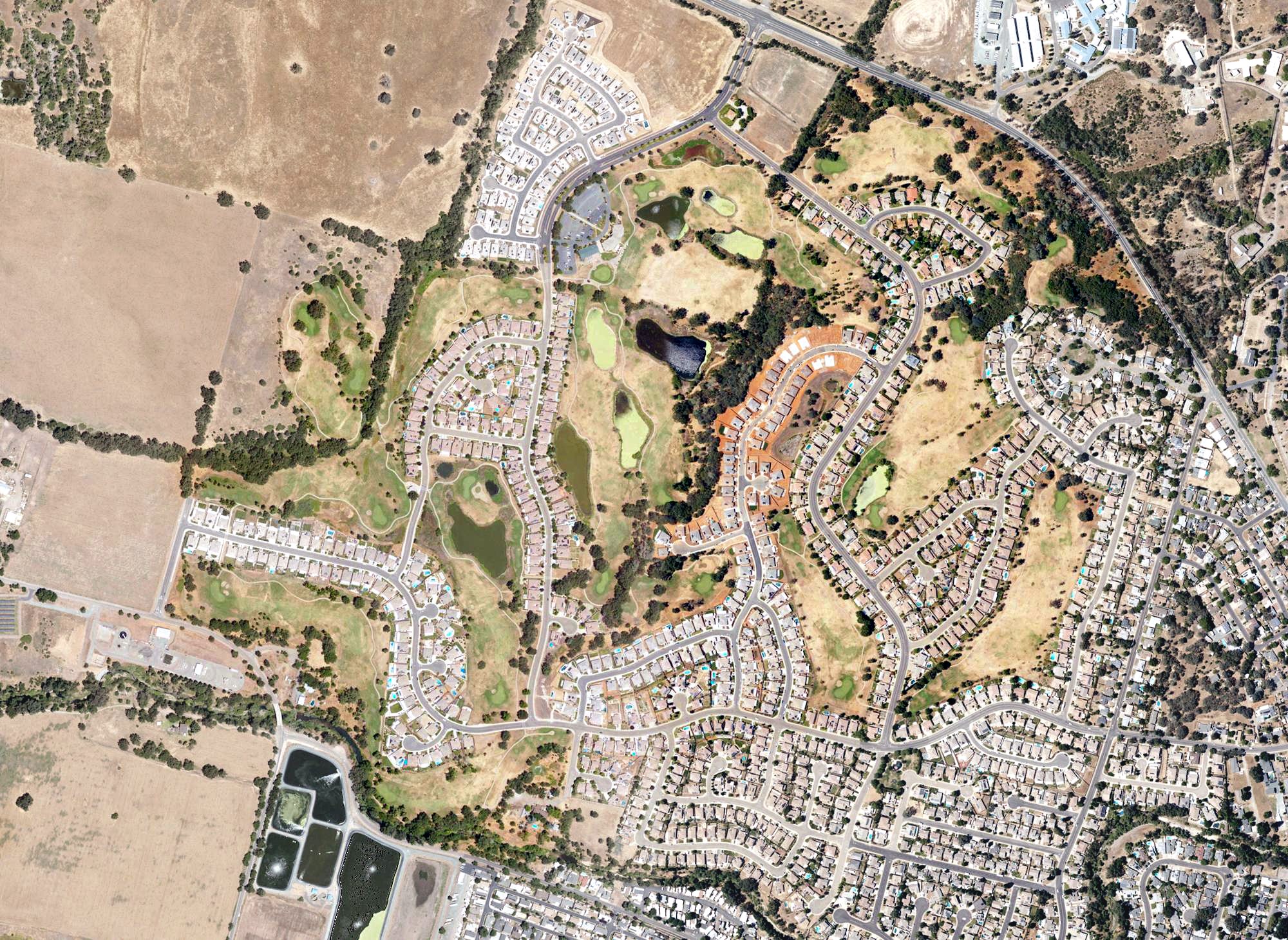 Aerial view of Strata Court, CA