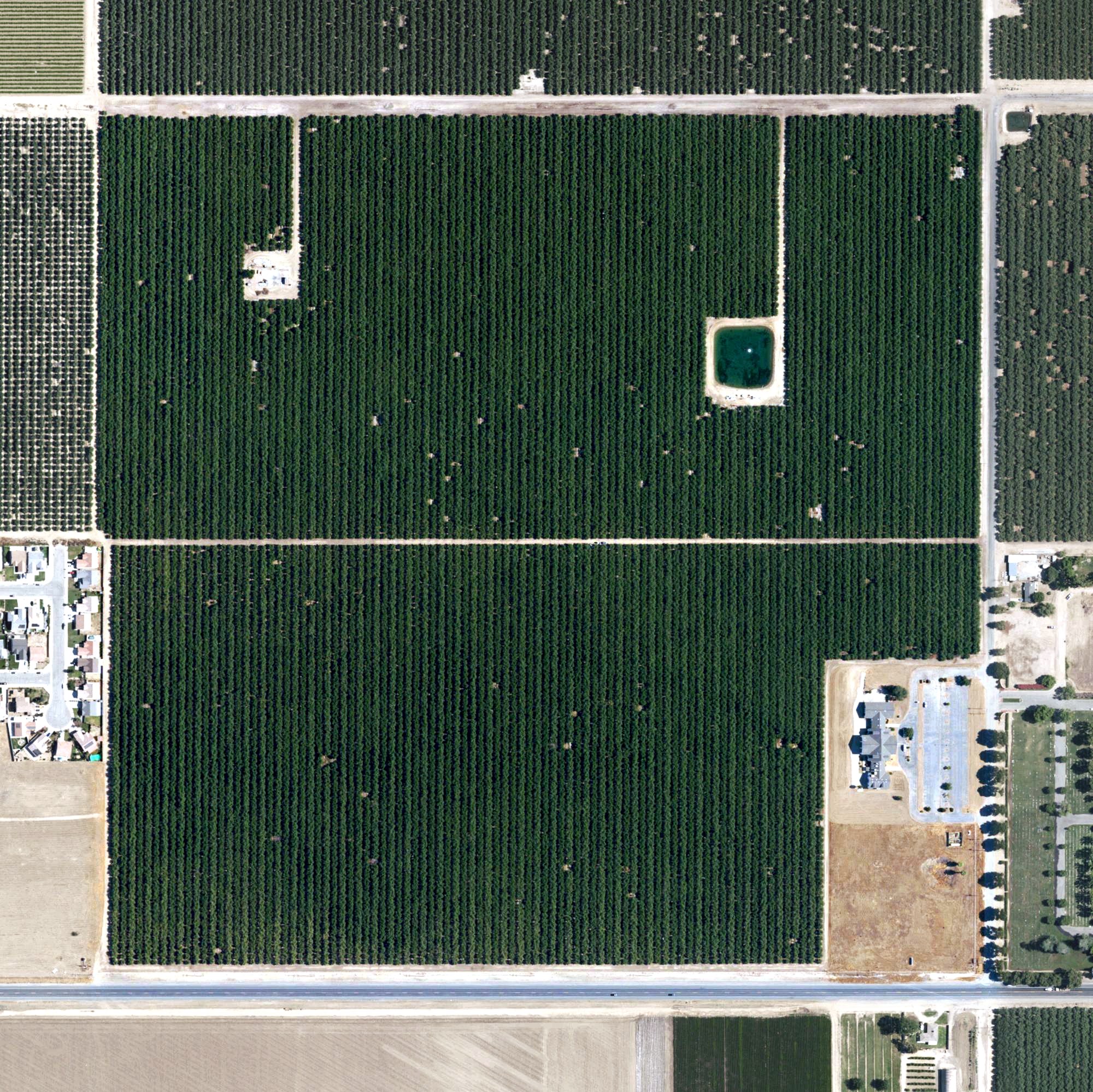 Aerial view of Wasco Valley Rose Golf Club, CA