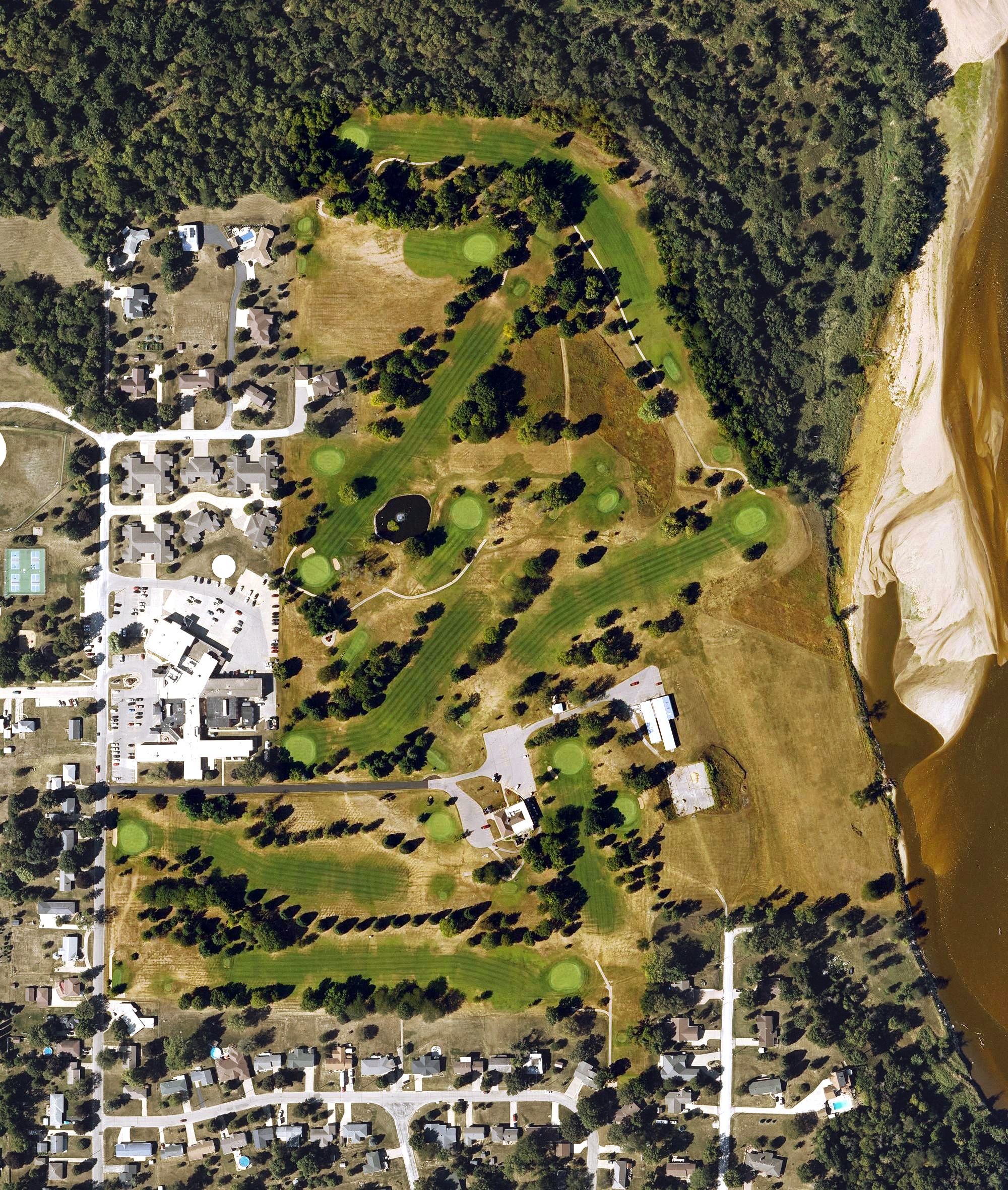 Aerial view of Vinton Country Club, IA