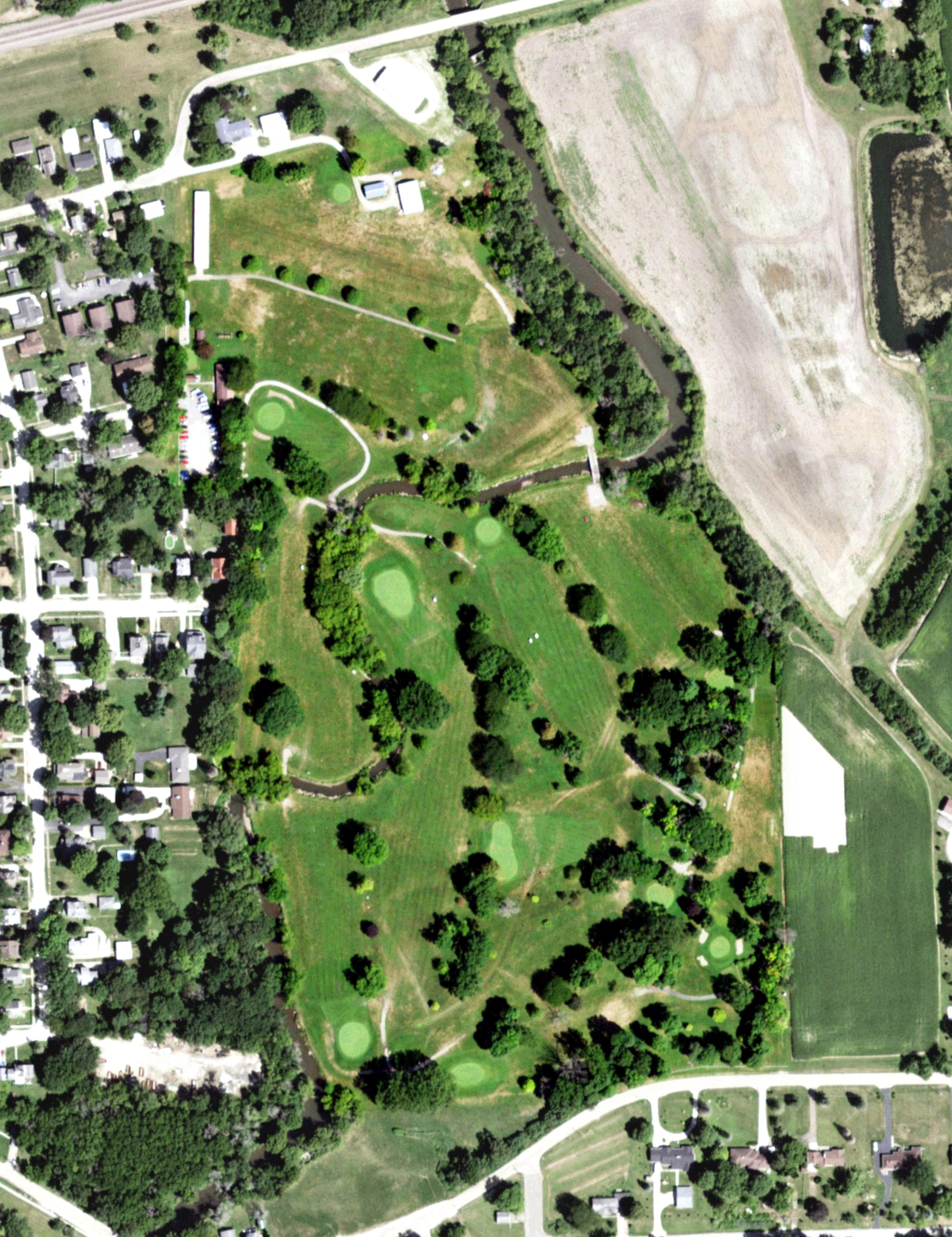 Aerial view of Earlville Country Club, IL
