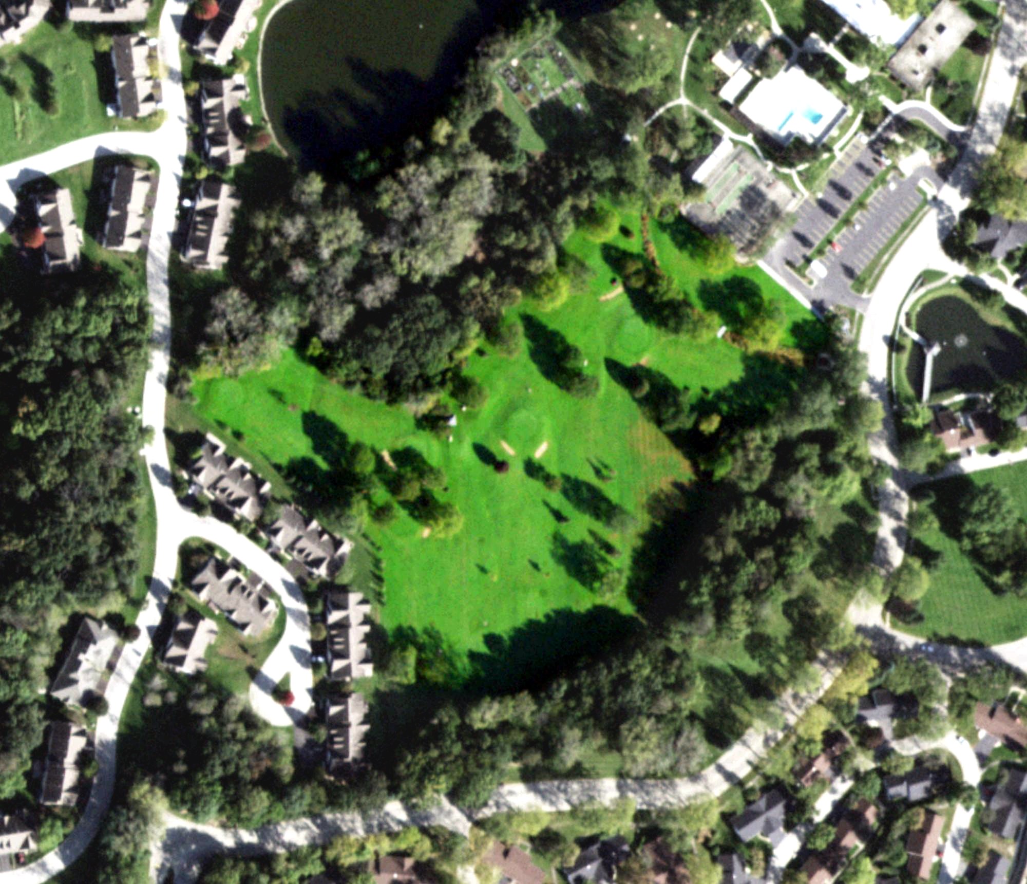 Aerial view of Leisure Village Par 3, IL