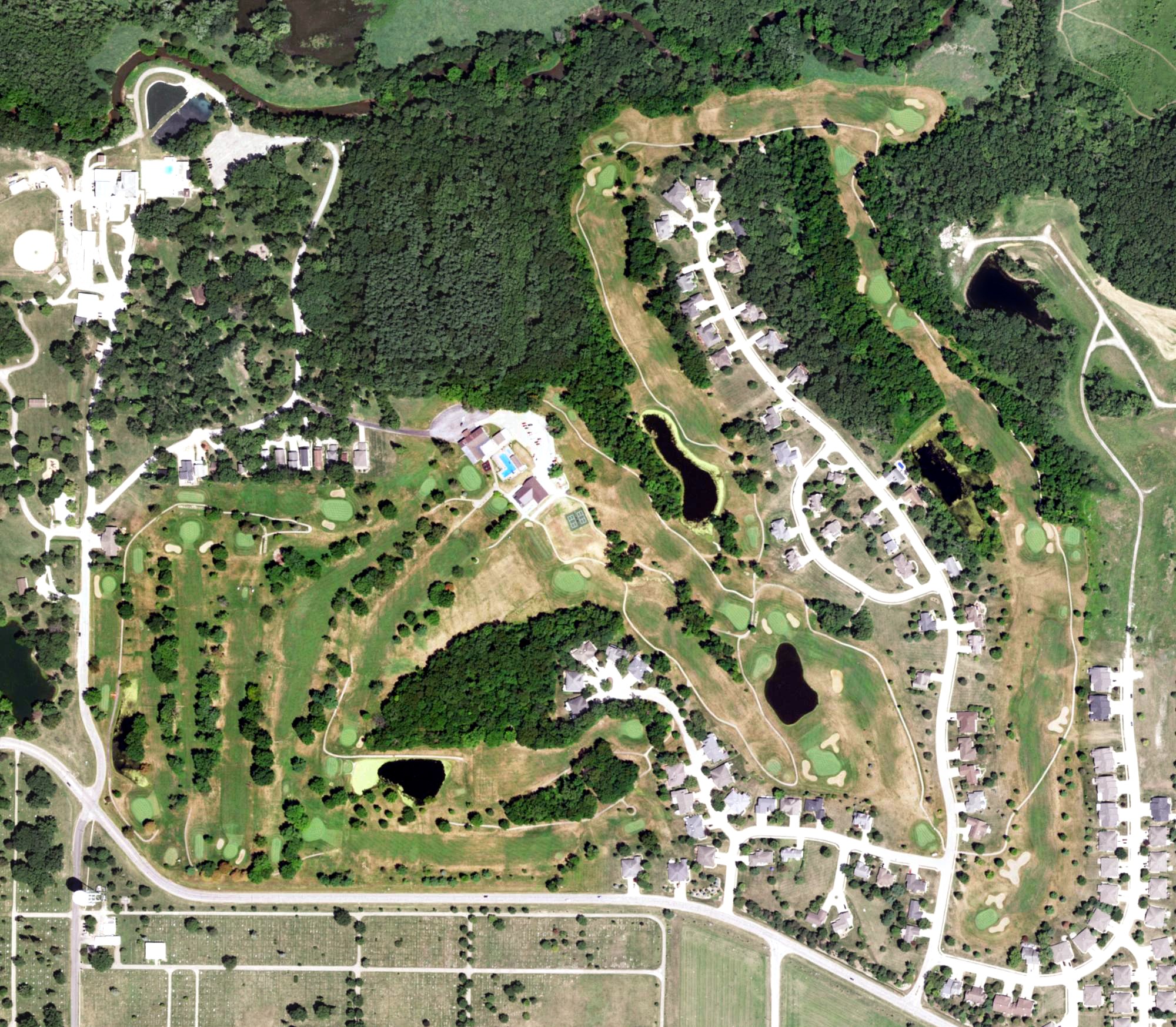 Aerial view of Macomb Country Club, IL