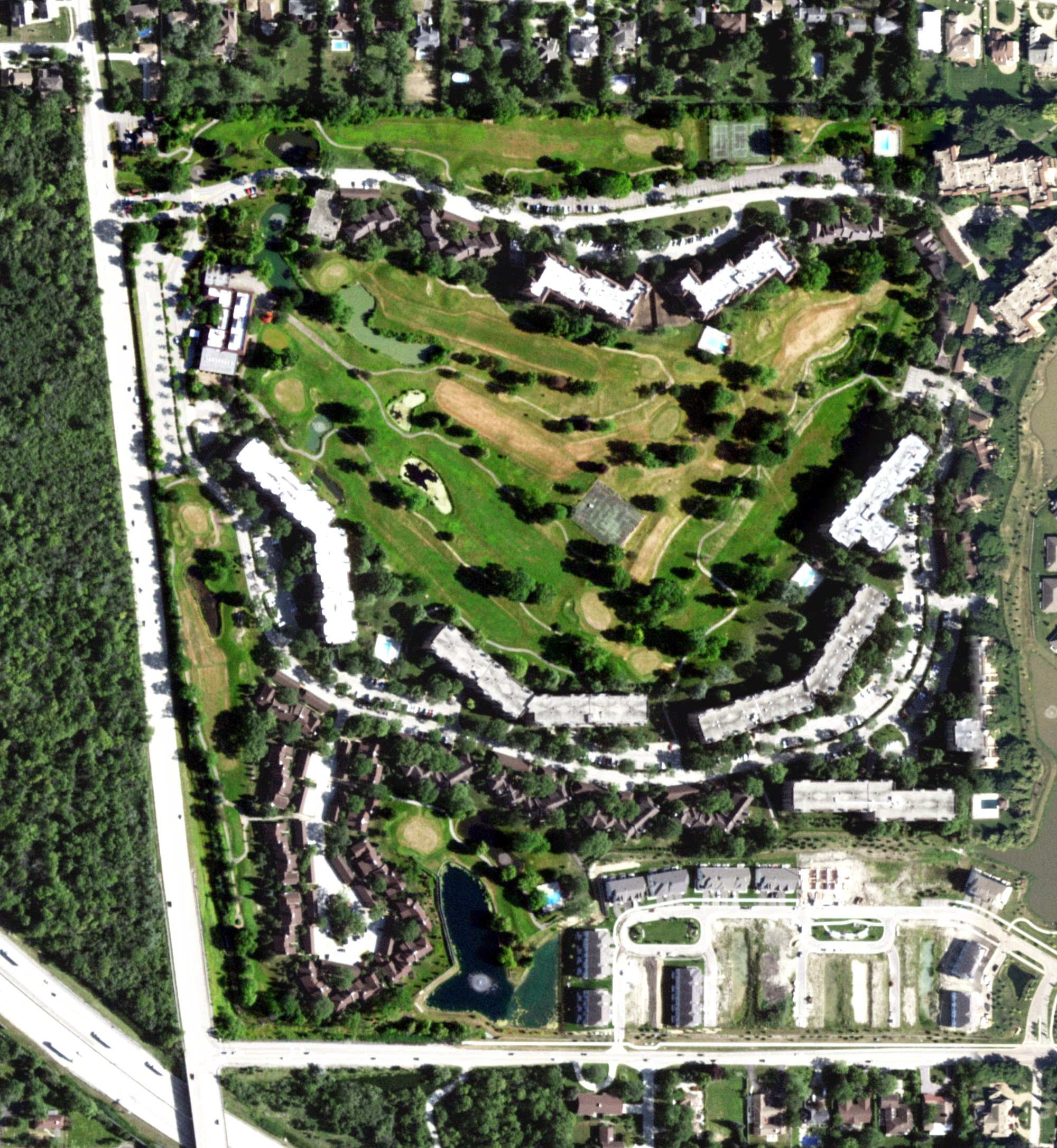 Aerial view of Mission Hills Country Club, IL