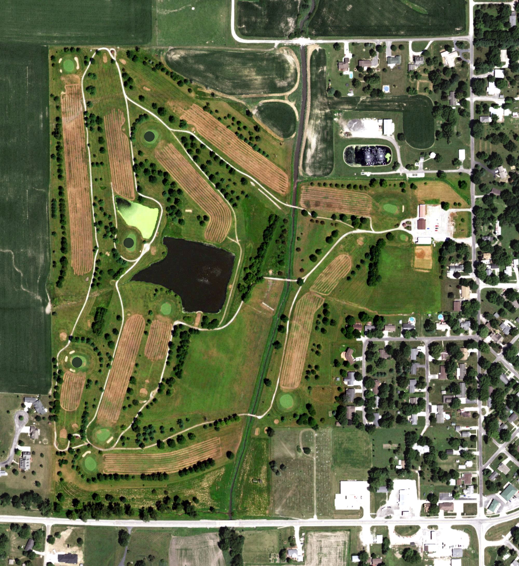 Aerial view of Raymond Shoal Creek Golf Course, IL