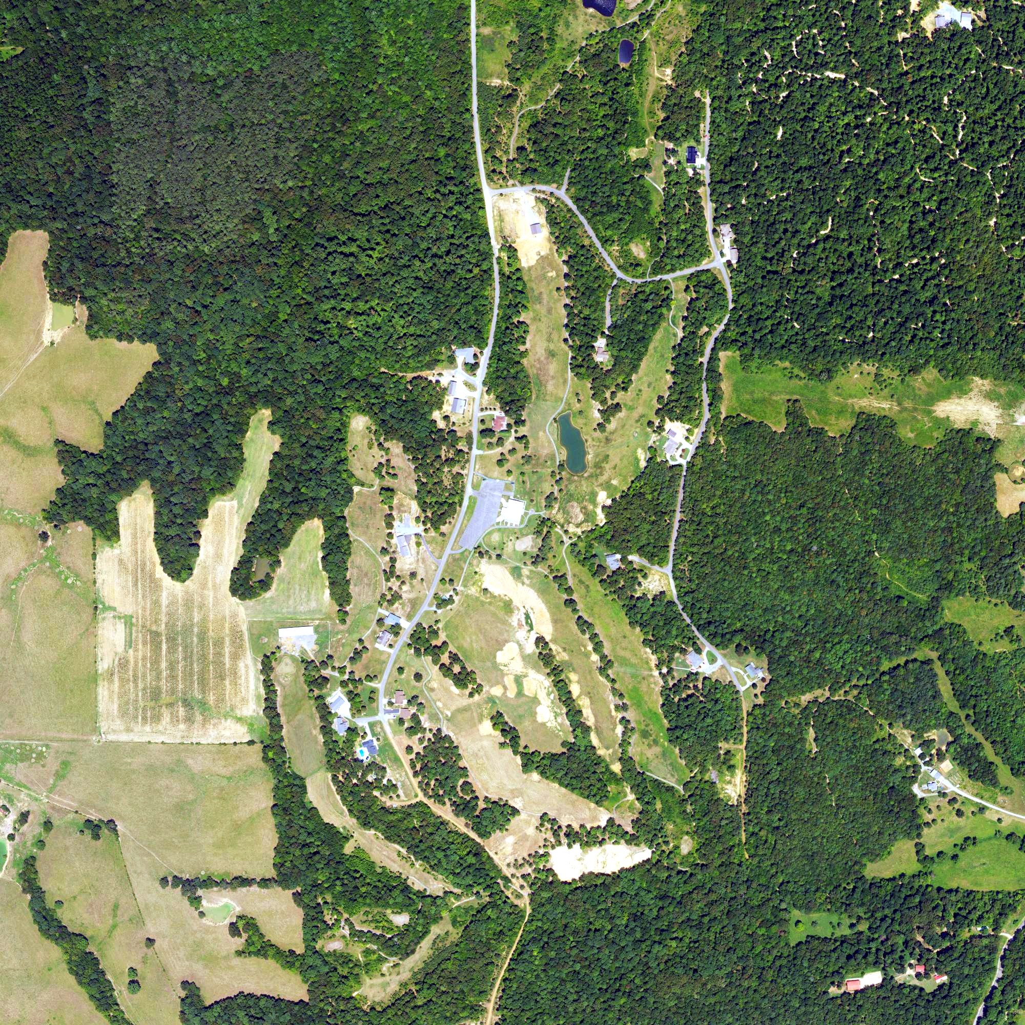 Aerial view of Kerry Landing Clubhouse, KY