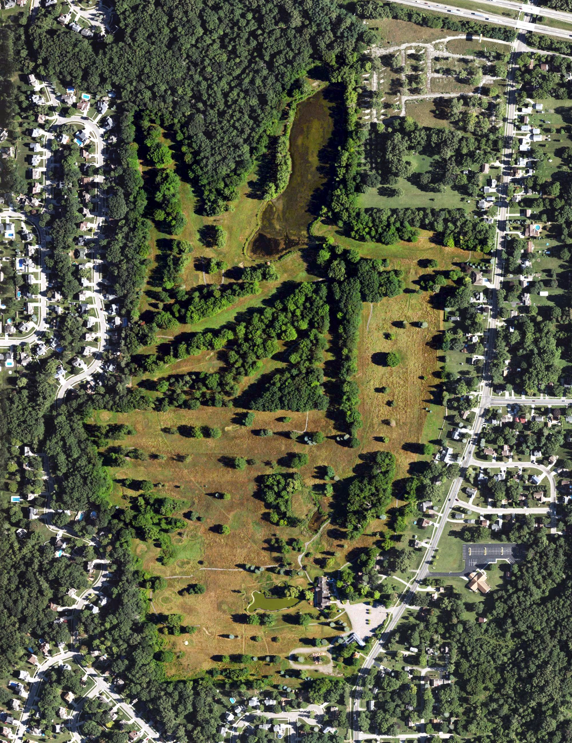 Aerial view of Chisholm Hills Country Club, MI
