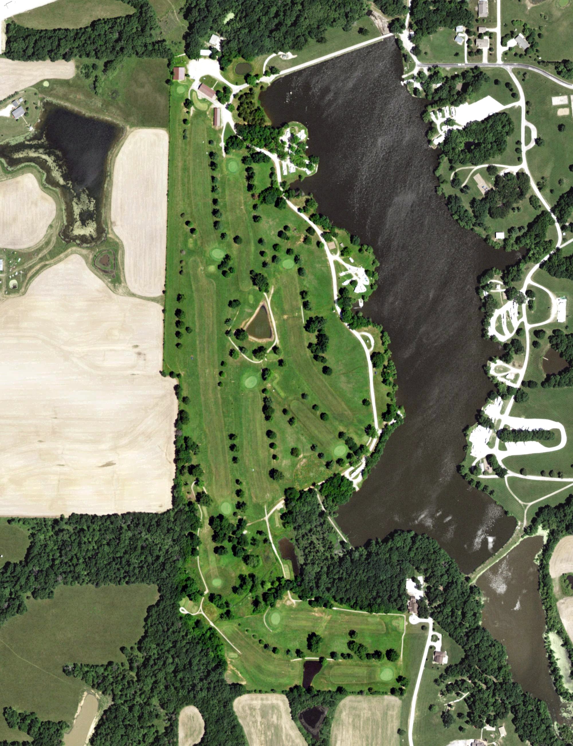 Aerial view of Shelbina Lakeside Golf Course, MO