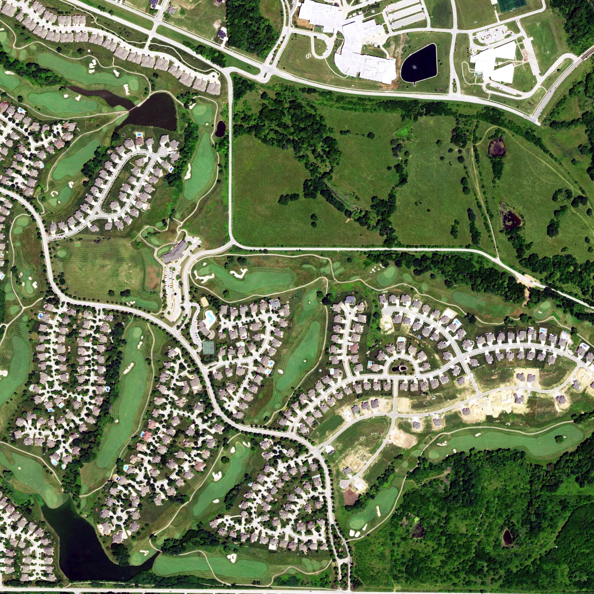 Aerial view of Staley Farms Golf Club, MO