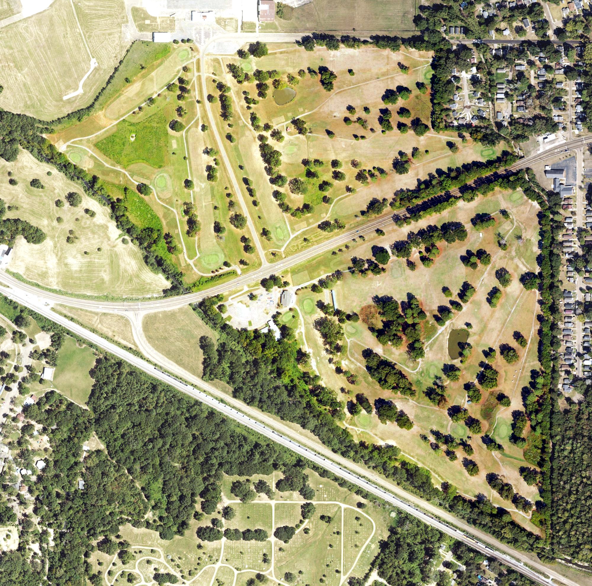 Aerial view of Sonny Guy Golf Course, MS