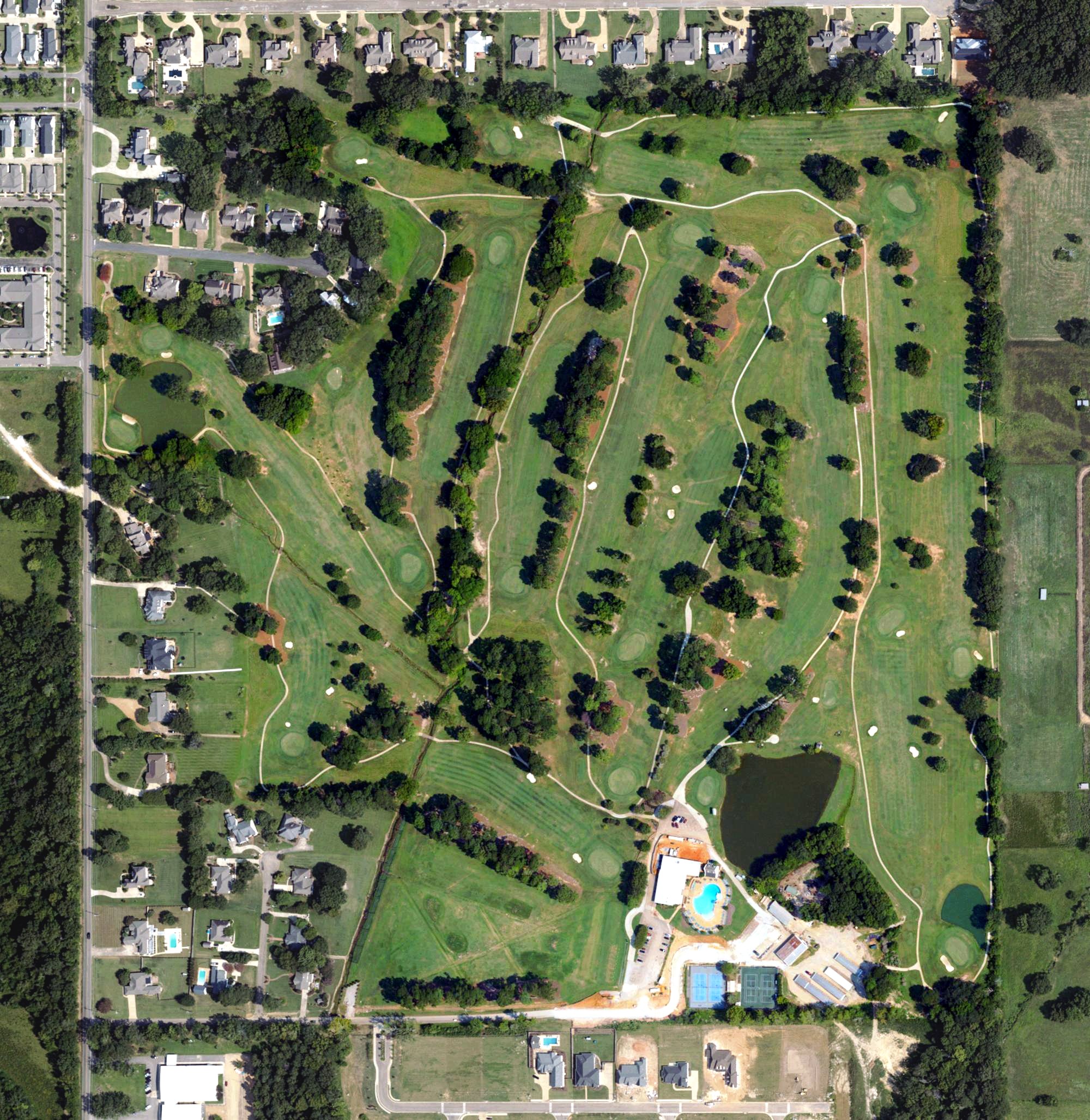 Aerial view of Starkville Country Club, MS