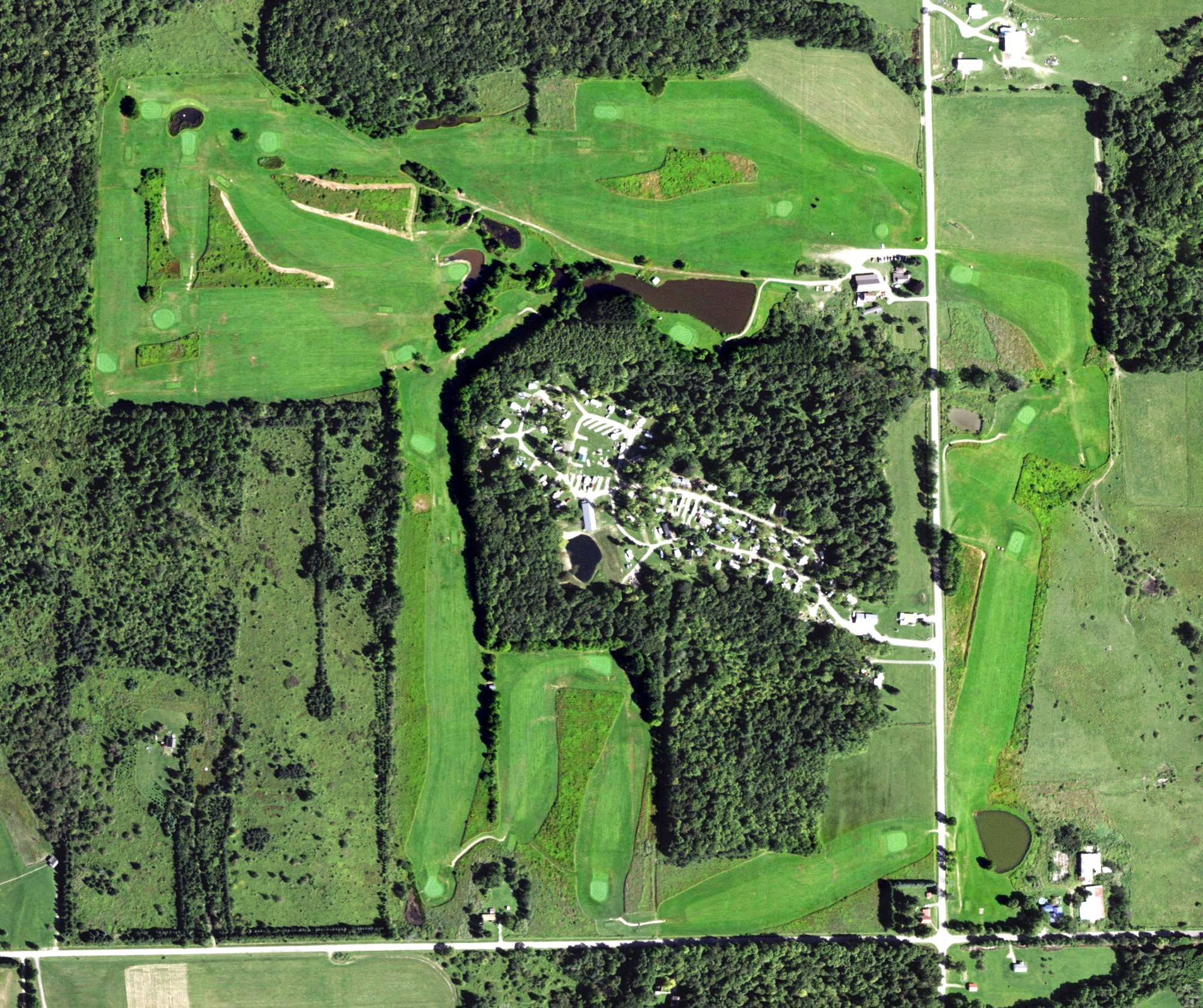 Aerial view of Breezewood Links, NY
