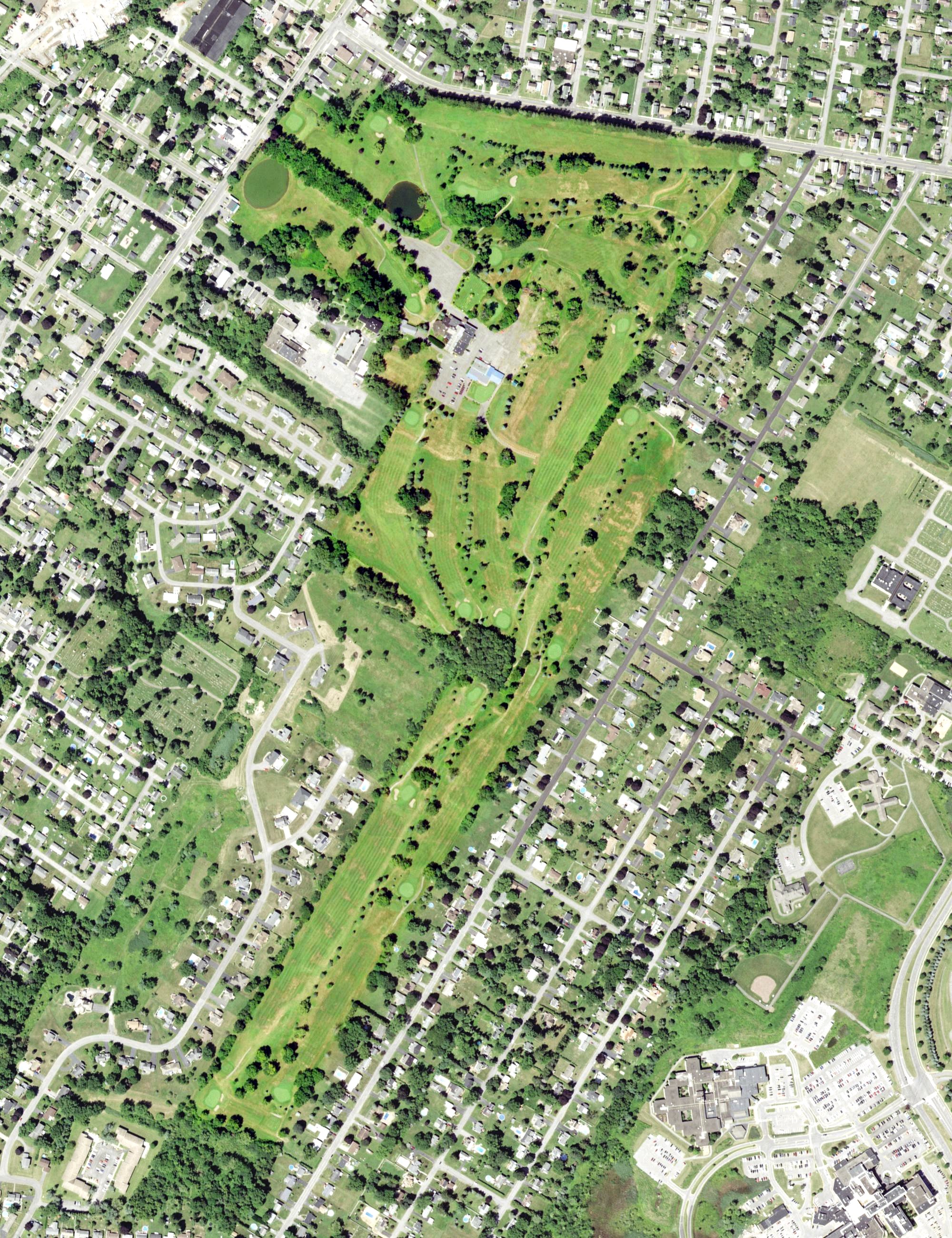 Aerial view of Twin Ponds Golf & Country Club, NY
