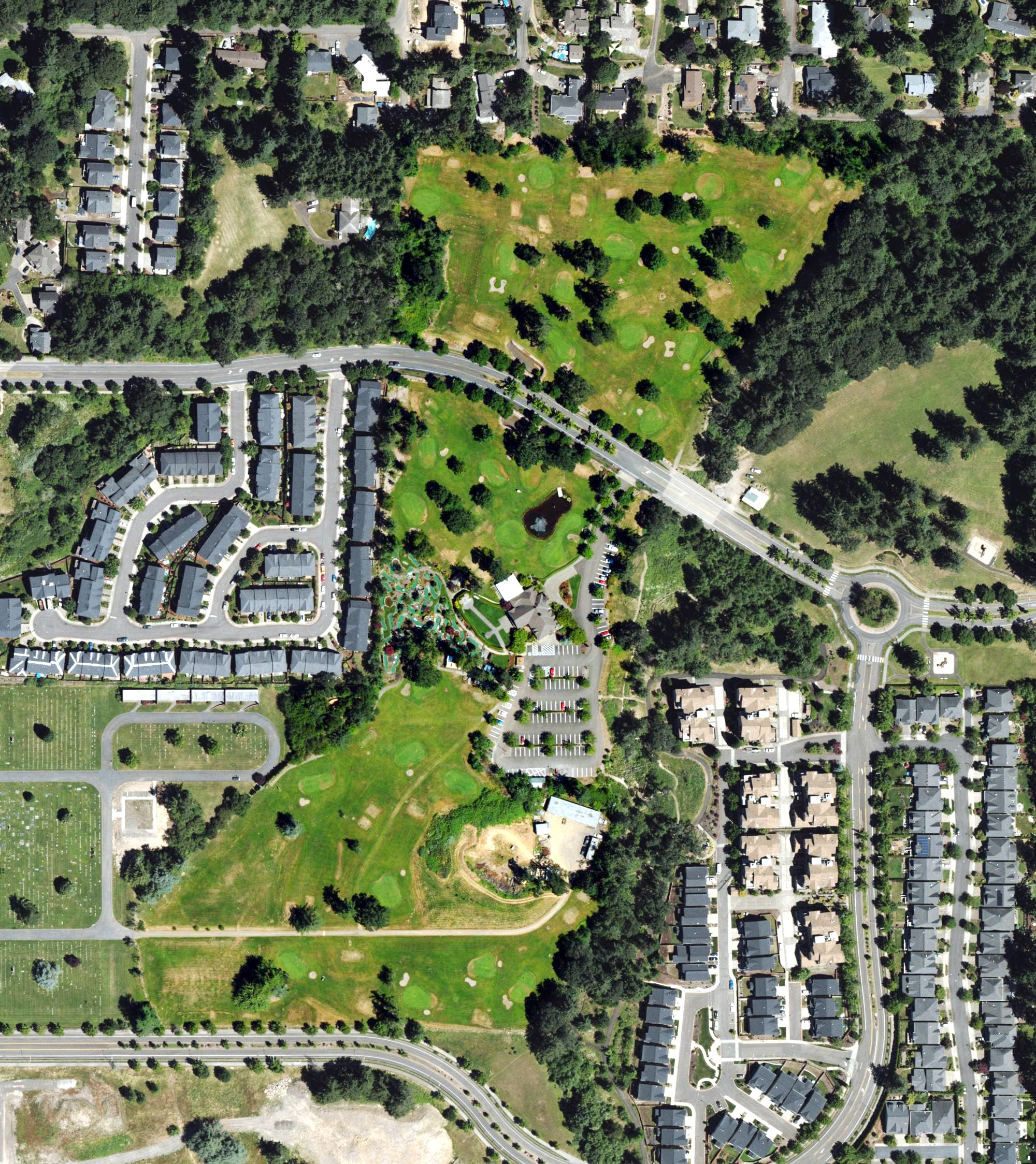 Aerial view of Eagle Landing Golf Course, OR