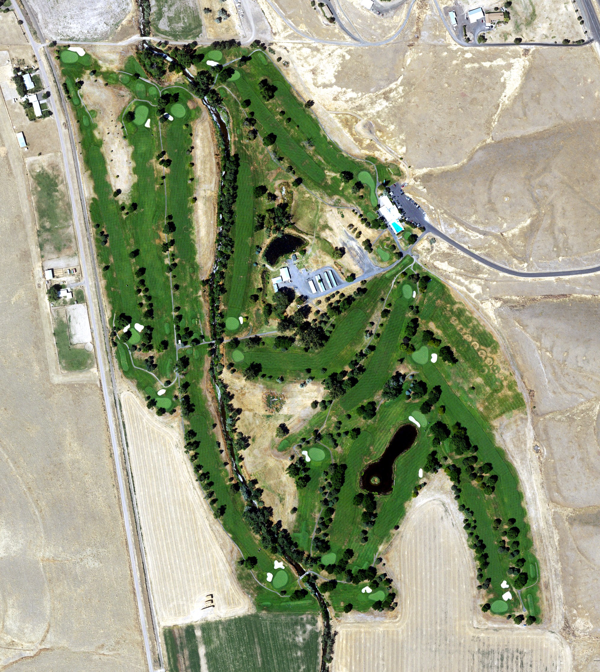 Aerial view of Pendleton Country Club, OR