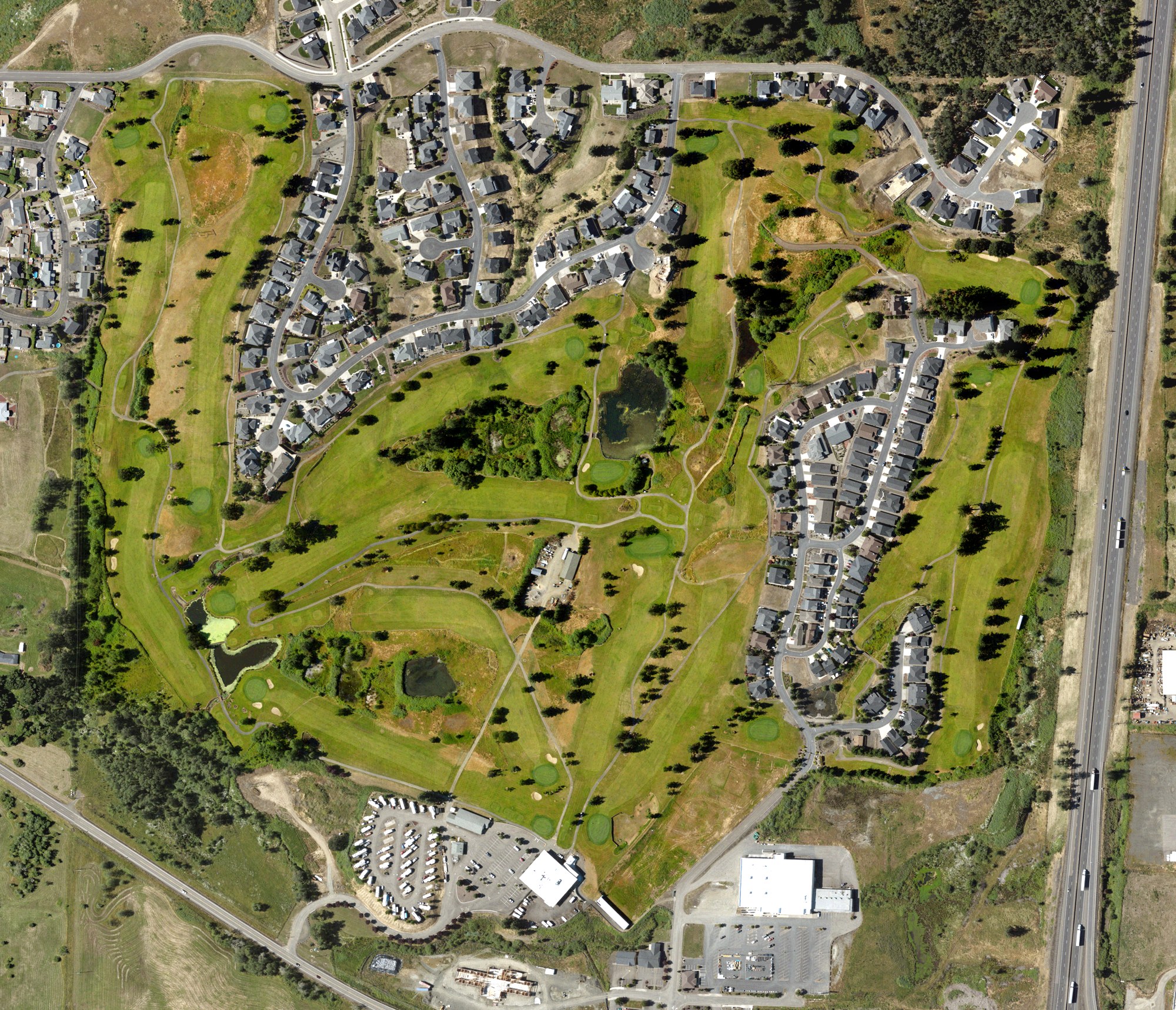 Aerial view of Umpqua Golf Resort, OR