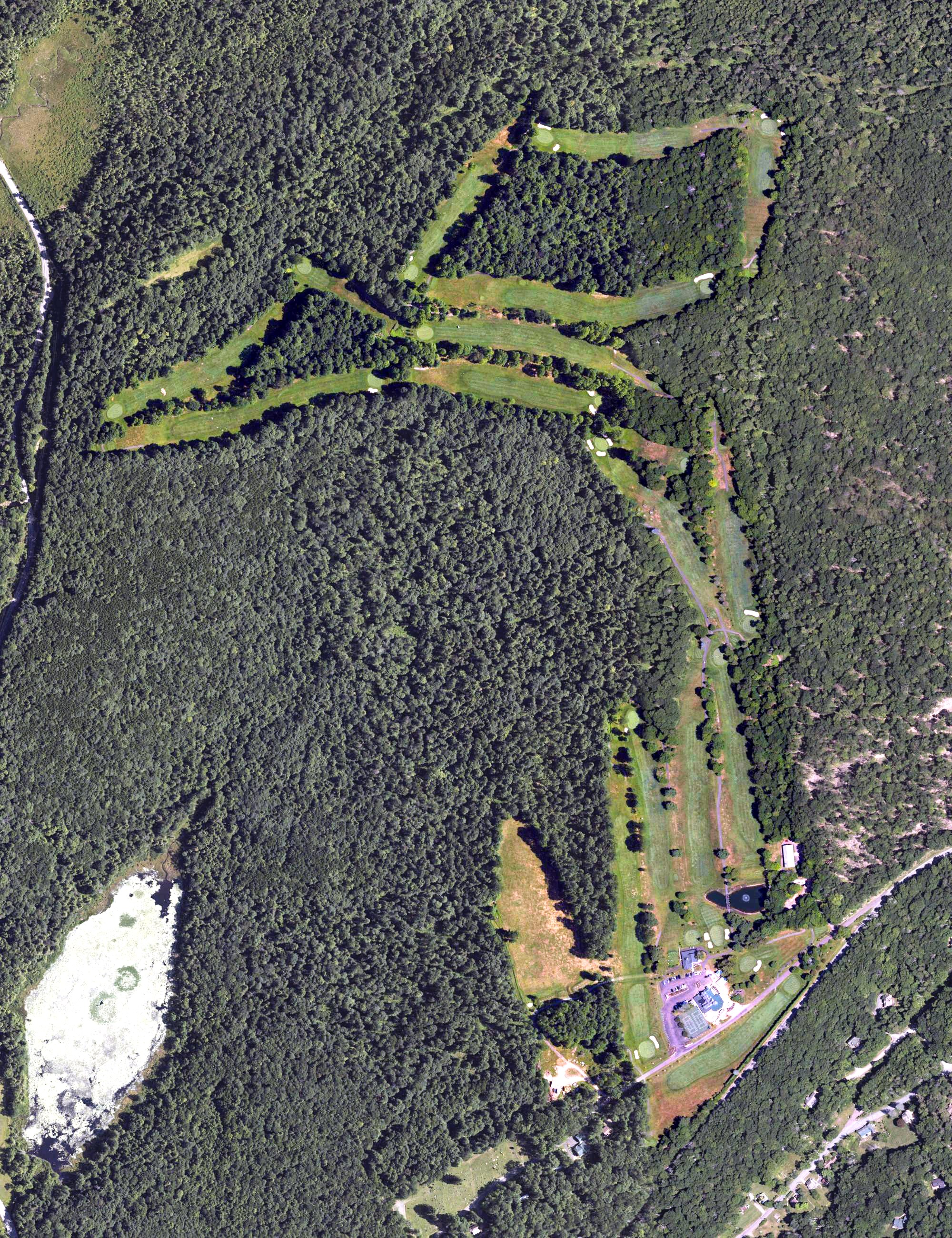 Aerial view of Eagles Mere Country Club, PA