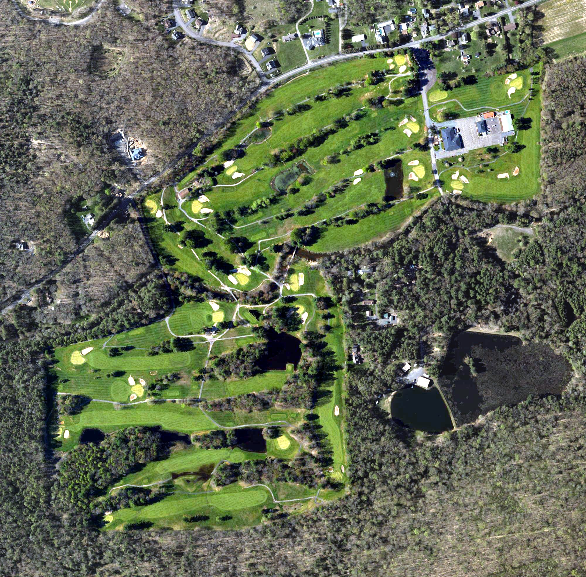 Aerial view of Edgewood in the Pines, PA