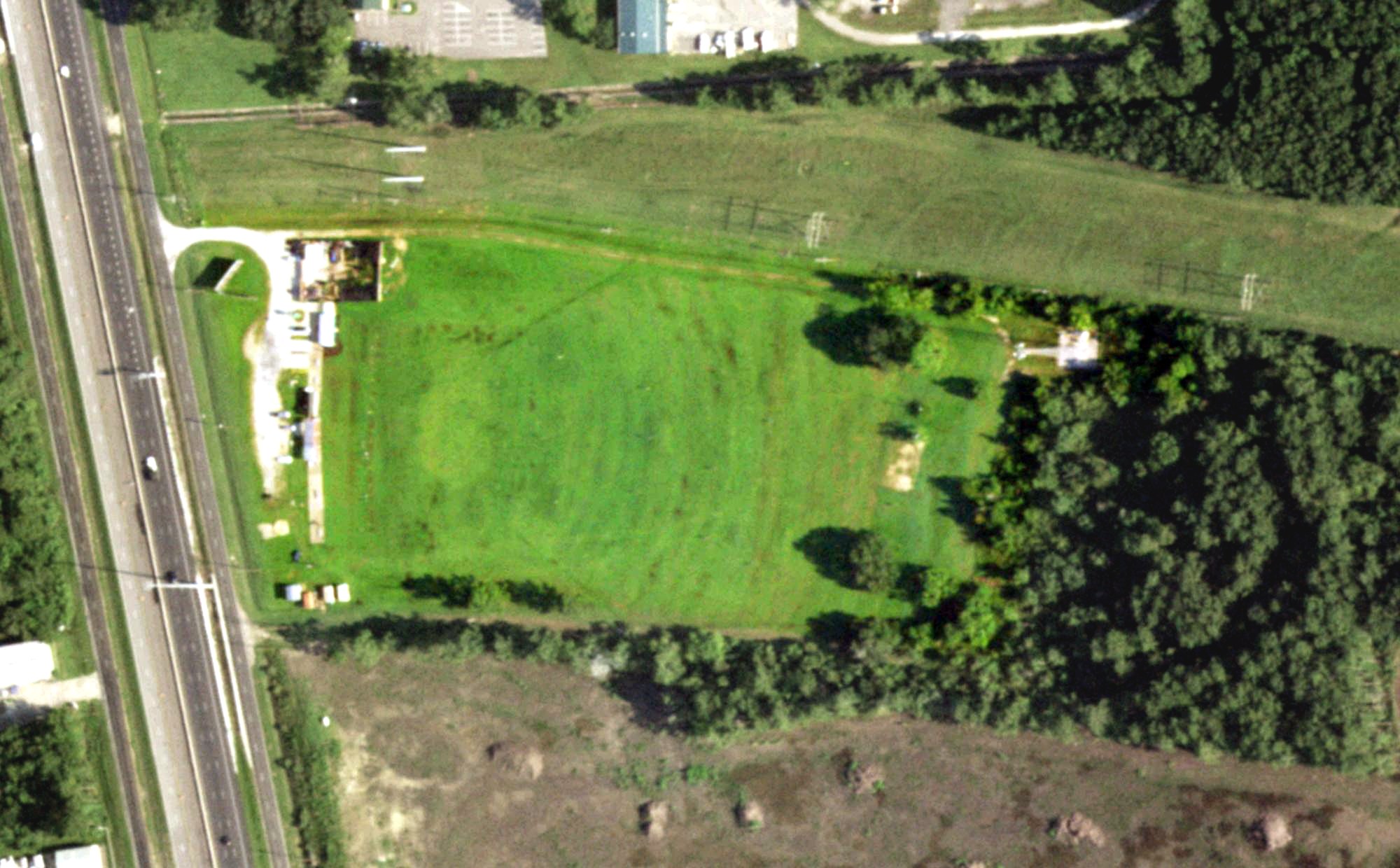 Aerial view of Mulligans Golf Range, TX