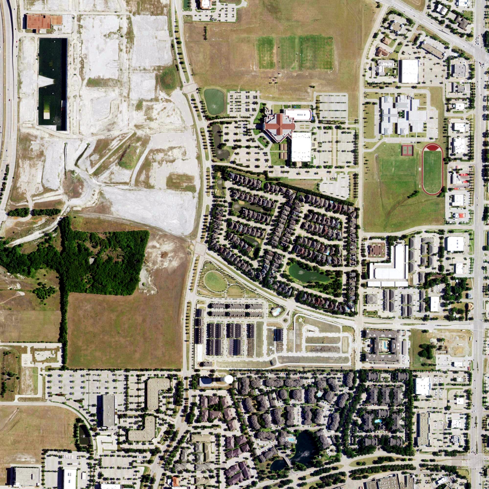 Aerial view of Willow Pond Golf Course, TX