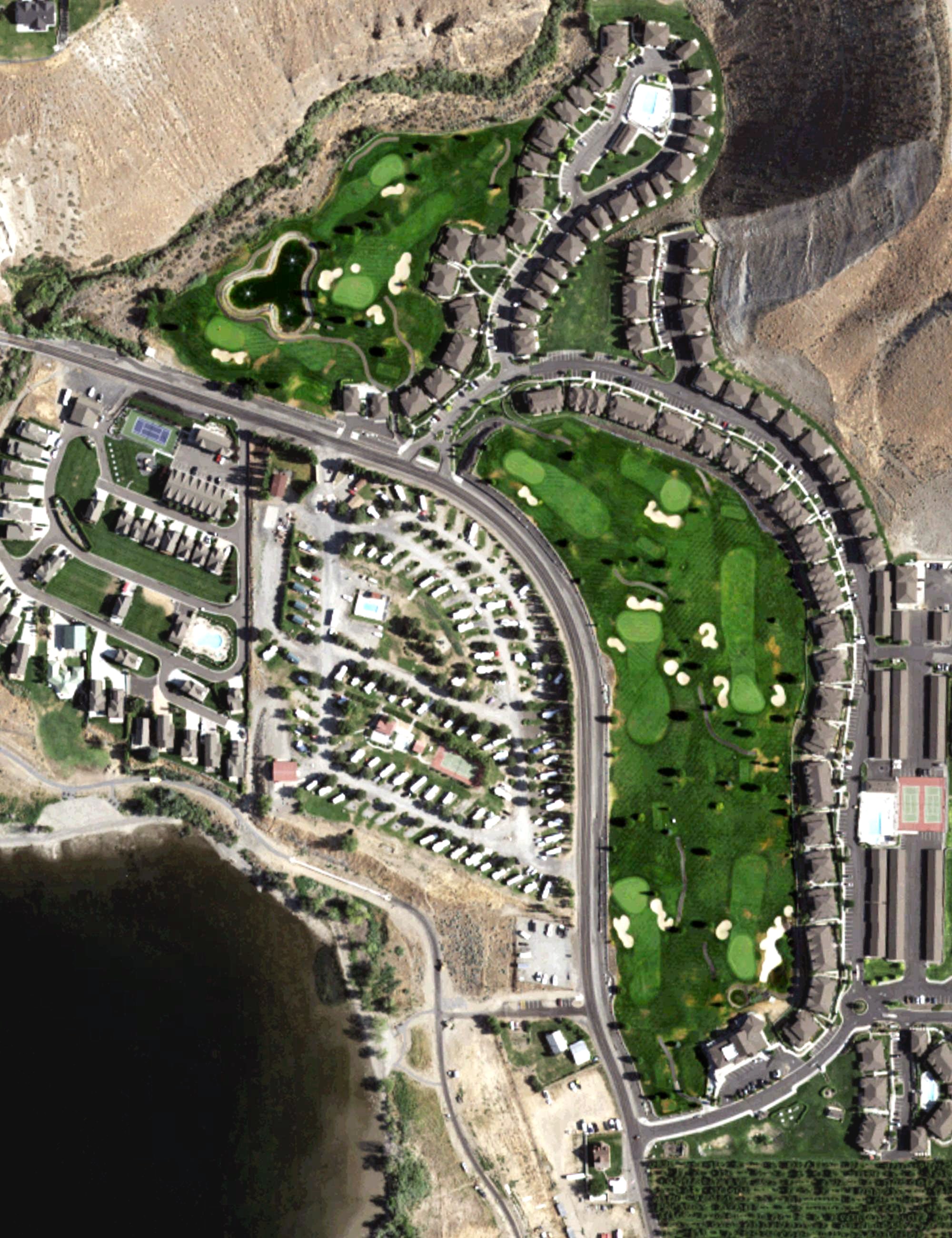 Aerial view of Crescent Bar Resort Golf Course, WA