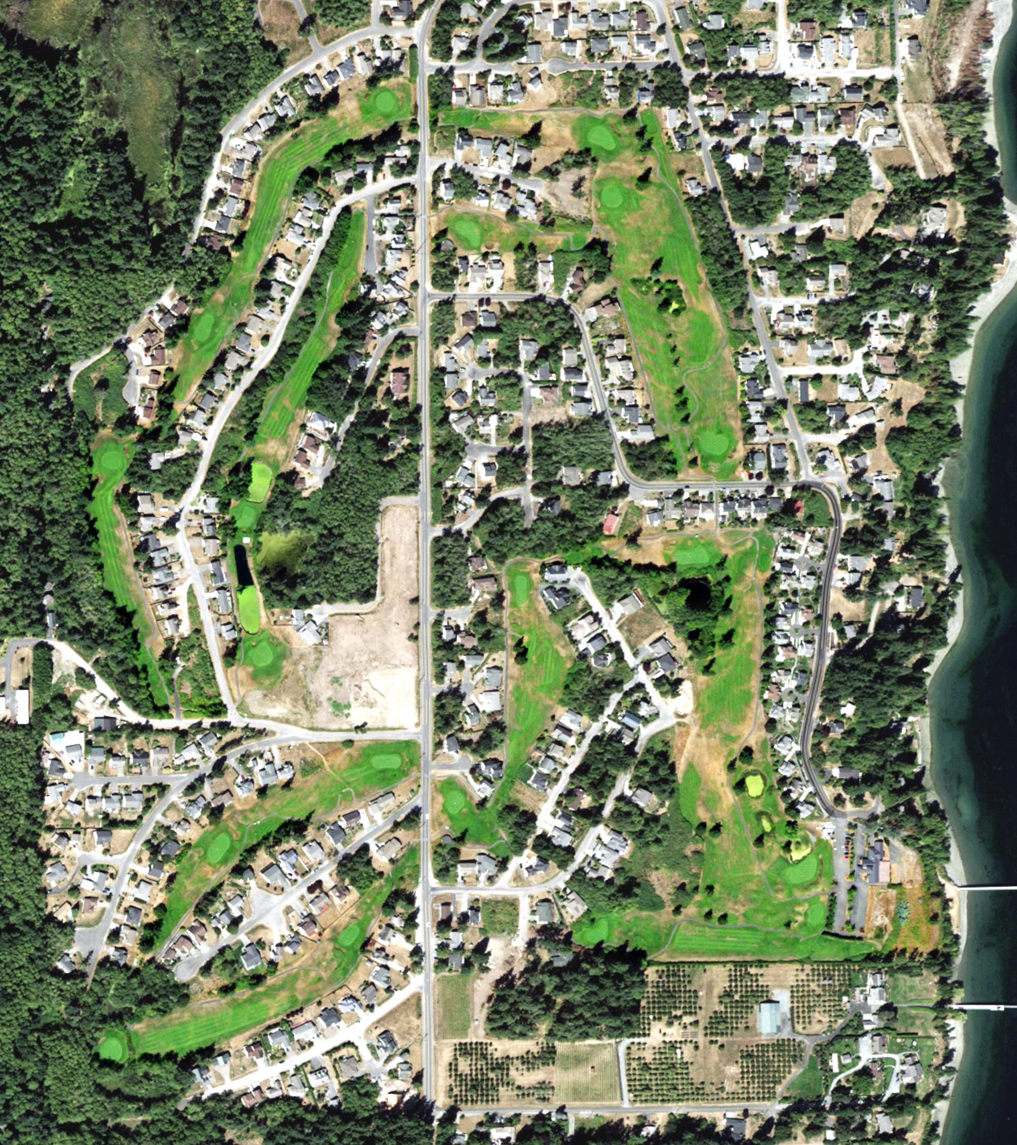 Aerial view of Holmes Harbor Golf Course, WA
