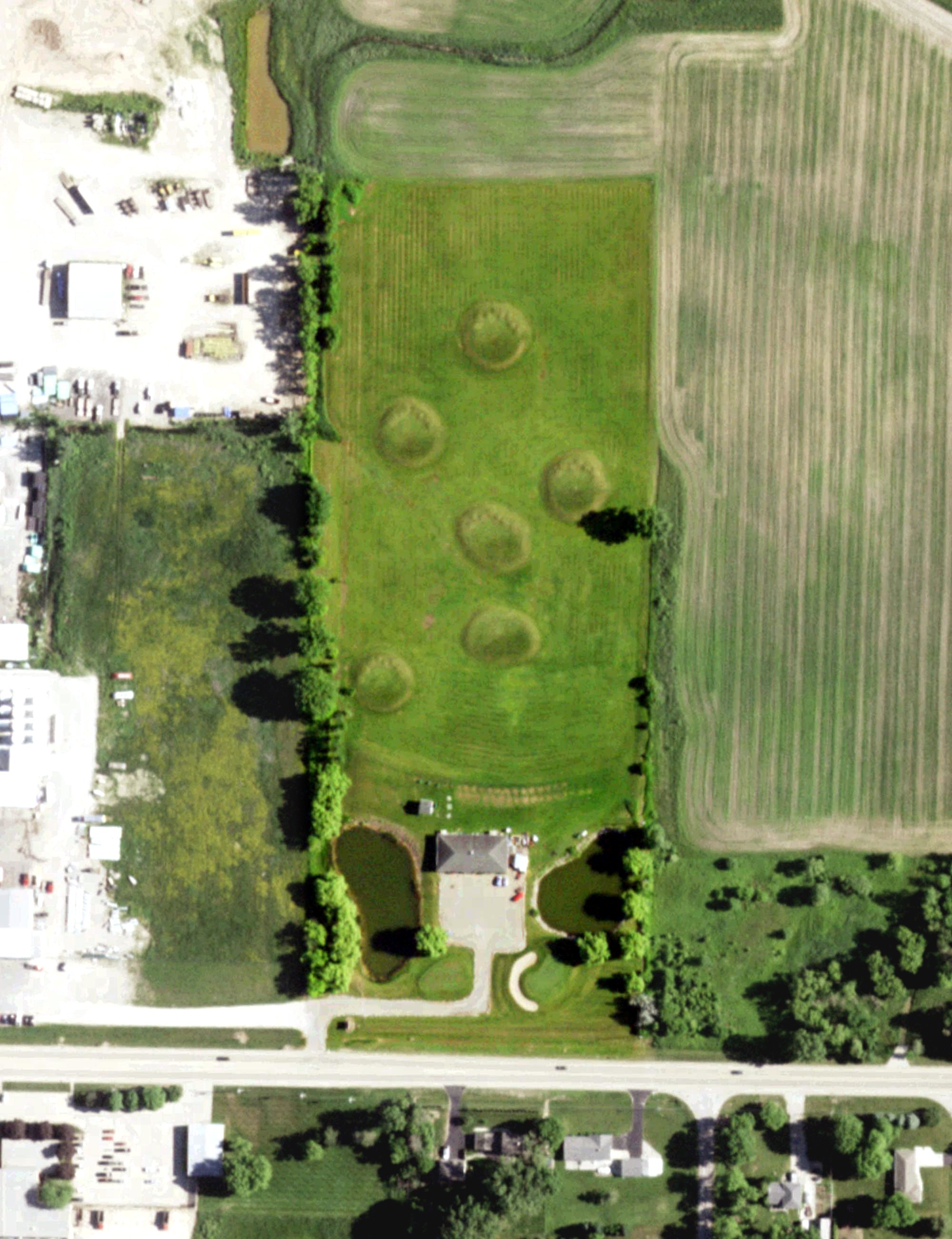 Aerial view of Bob Burns Golf, WI